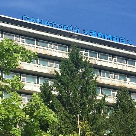 Sanatoriy Almaz Hotel Truskavets Exterior foto