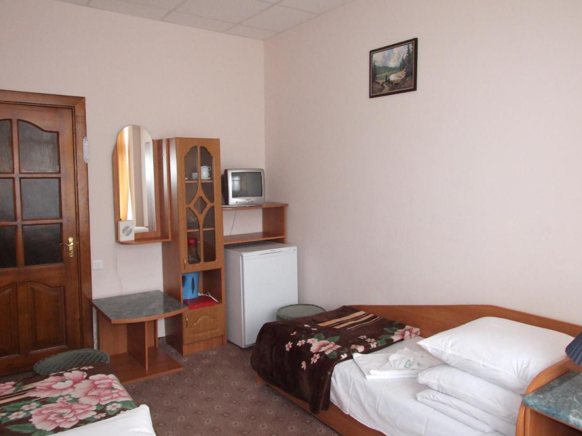 Sanatoriy Almaz Hotel Truskavets Habitación foto